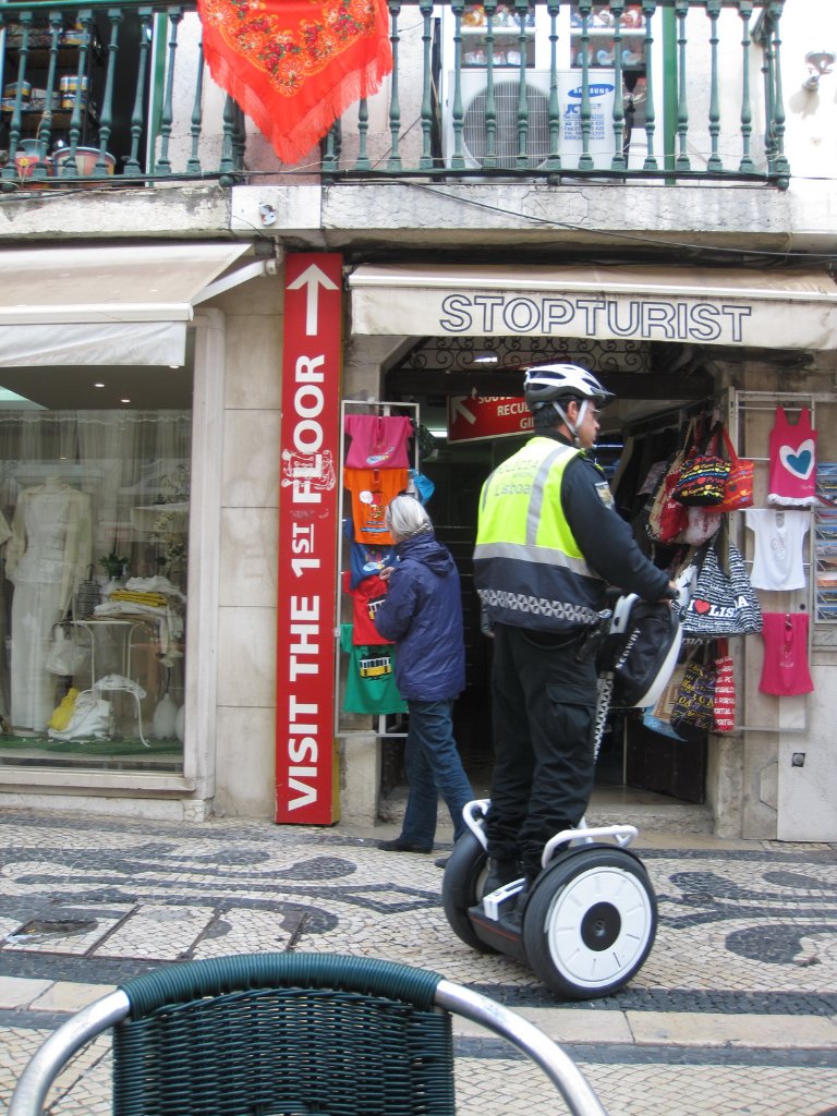 26-City police on a Segway.jpg - City police on a Segway